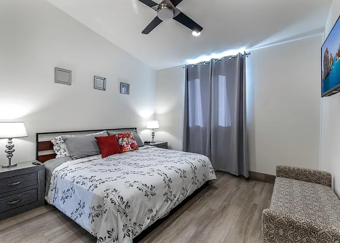 Gorgeous 2 Bedroom With Access At Mavila